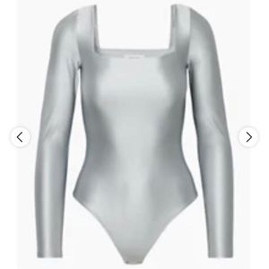 Body silver size S Aritzia